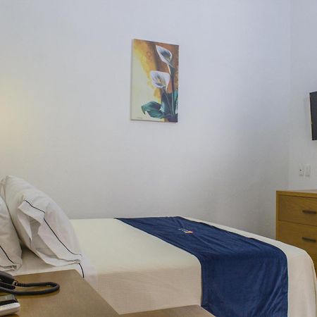 Hotel Real De Castilla Colonial Гвадалахара Номер фото