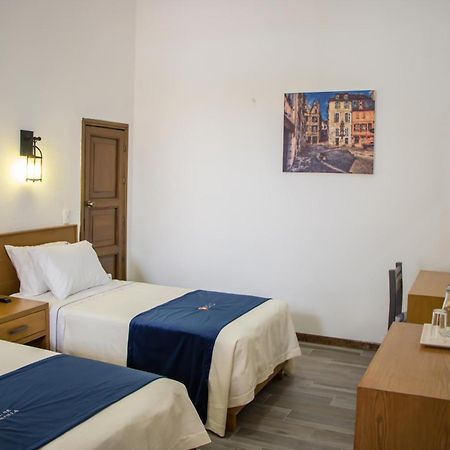 Hotel Real De Castilla Colonial Гвадалахара Экстерьер фото
