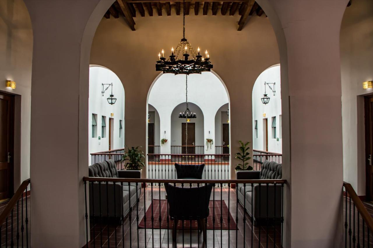 Hotel Real De Castilla Colonial Гвадалахара Экстерьер фото
