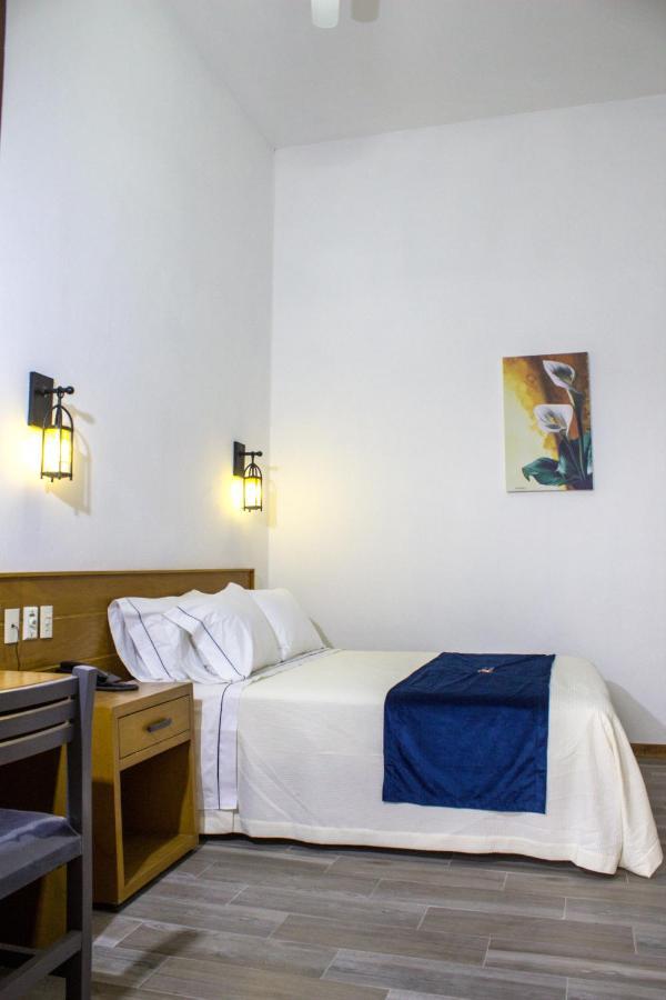 Hotel Real De Castilla Colonial Гвадалахара Экстерьер фото