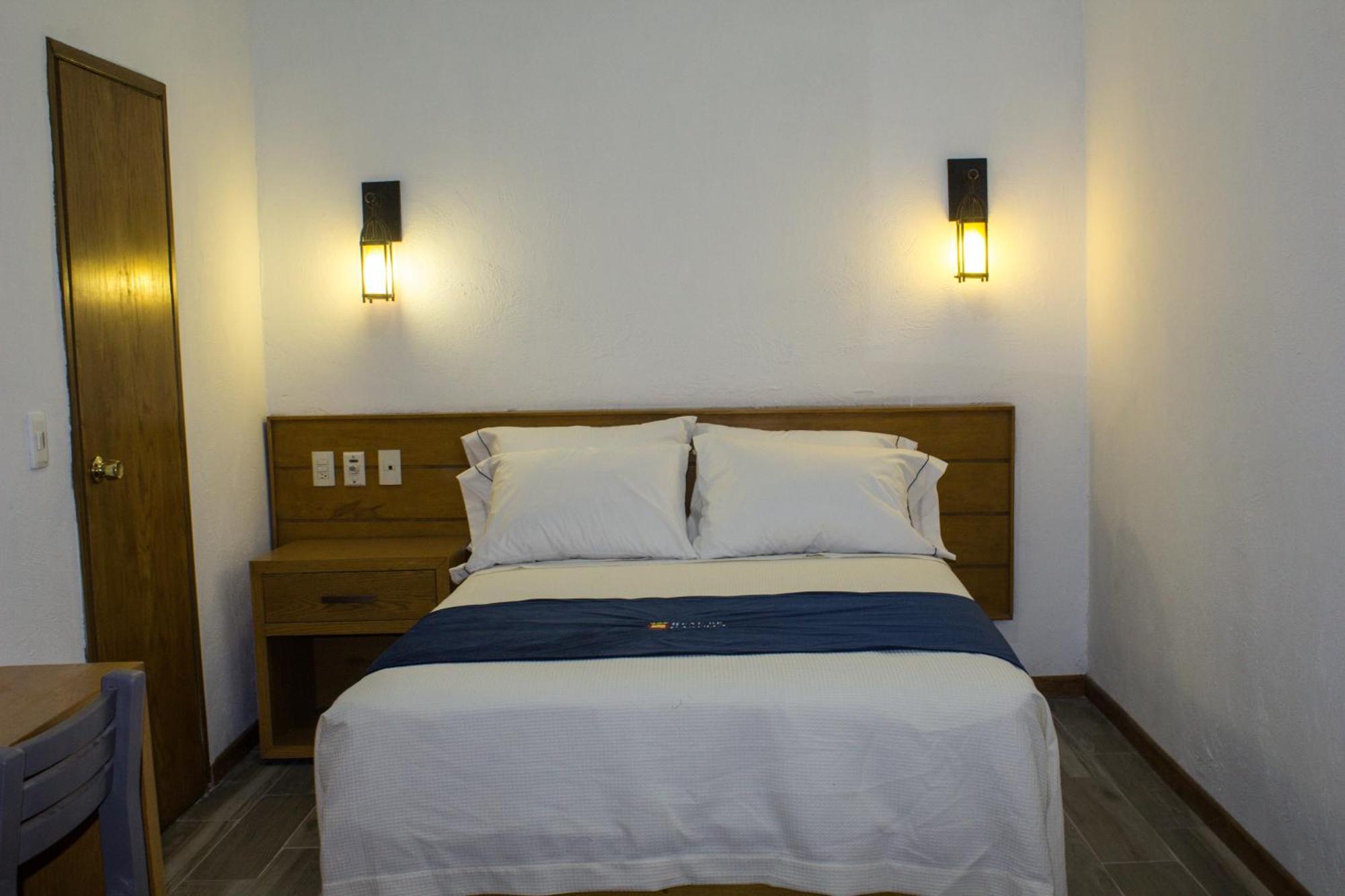 Hotel Real De Castilla Colonial Гвадалахара Номер фото
